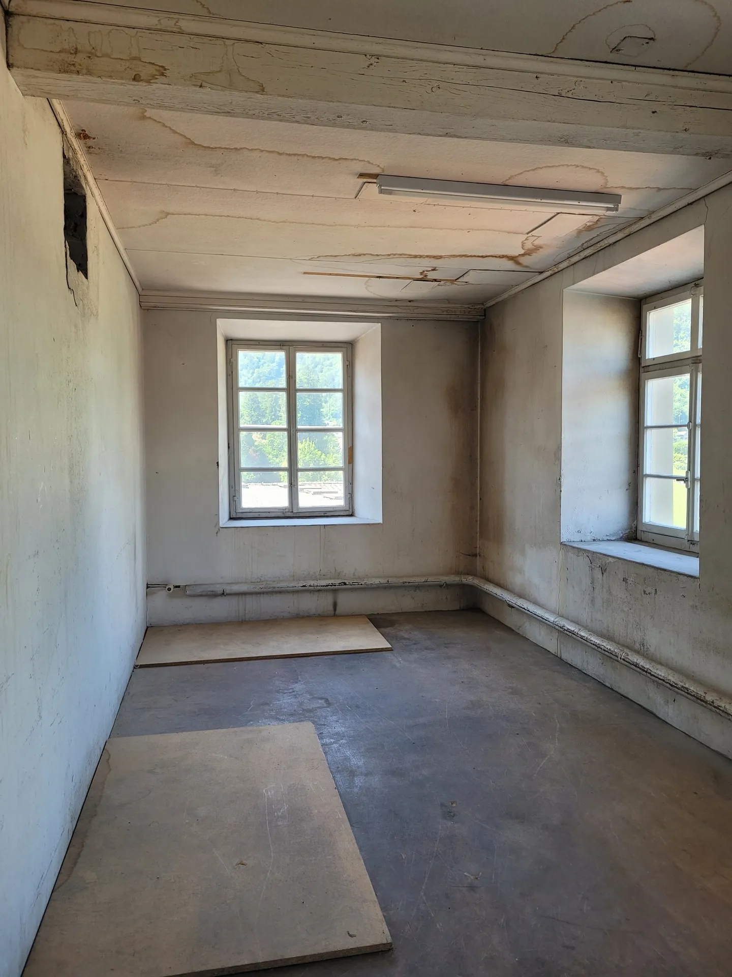 Edificio ad uso misto in affitto - Foto 2 di 3