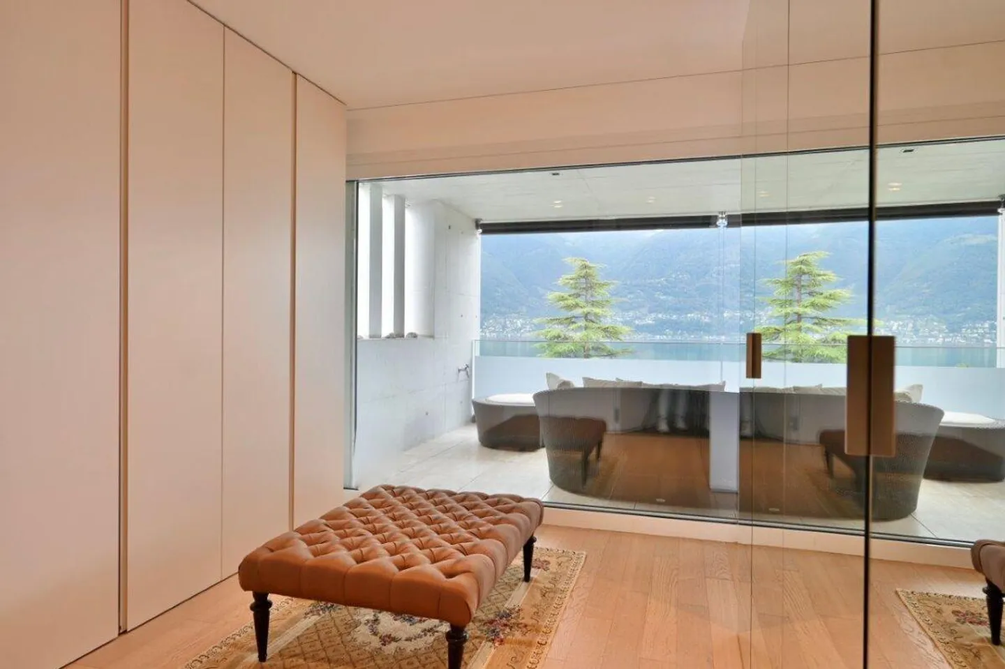 Lussuoso Attico Duplex con Vista Lago - Foto 14 di 23
