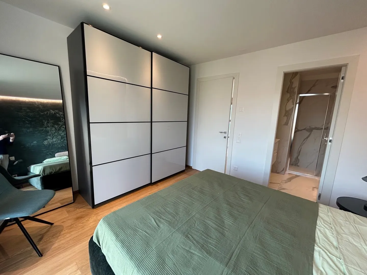 Luxury penthouse with terrace and jacuzzi in Massagno – Available immediately - Photo 16 of 22