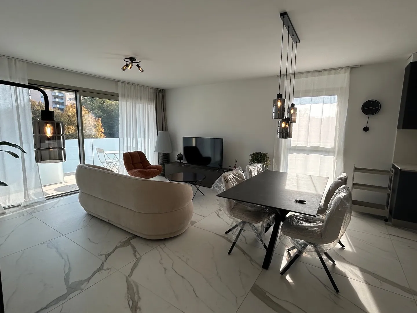 Luxury penthouse with terrace and jacuzzi in Massagno – Available immediately - Photo 19 of 22