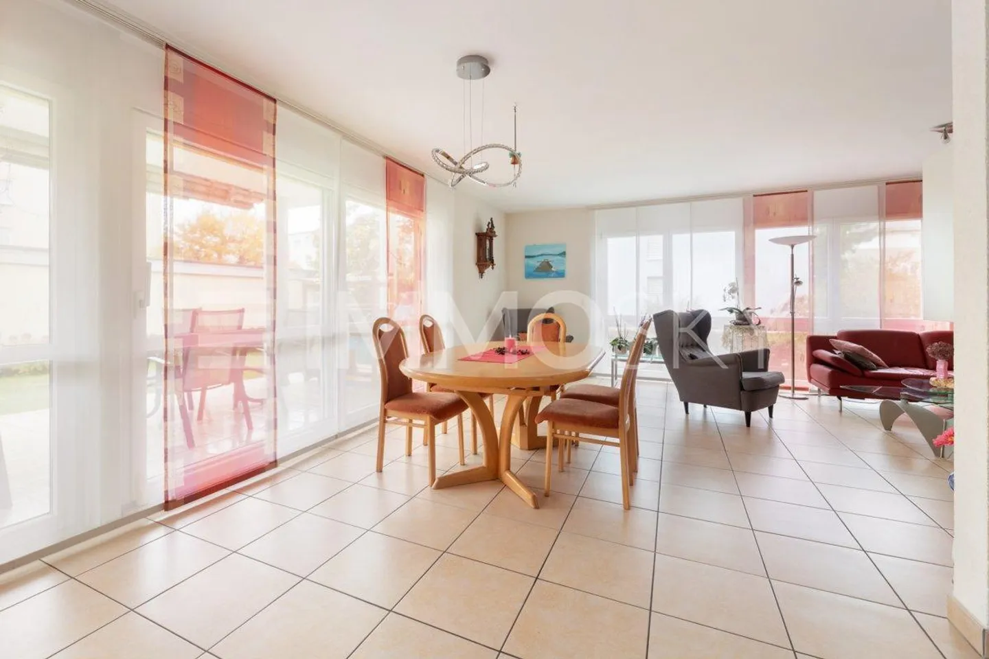 Charming Family Home with Garden - Photo 4 of 5