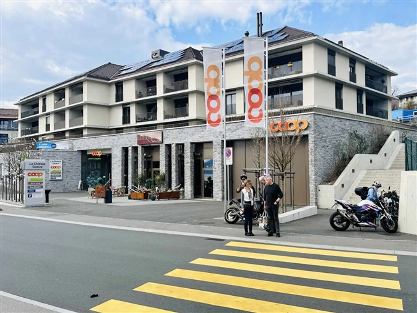 Arcade, locali di 143 m² in affitto a Vevey/Saint-Légier - Foto 2 di 5