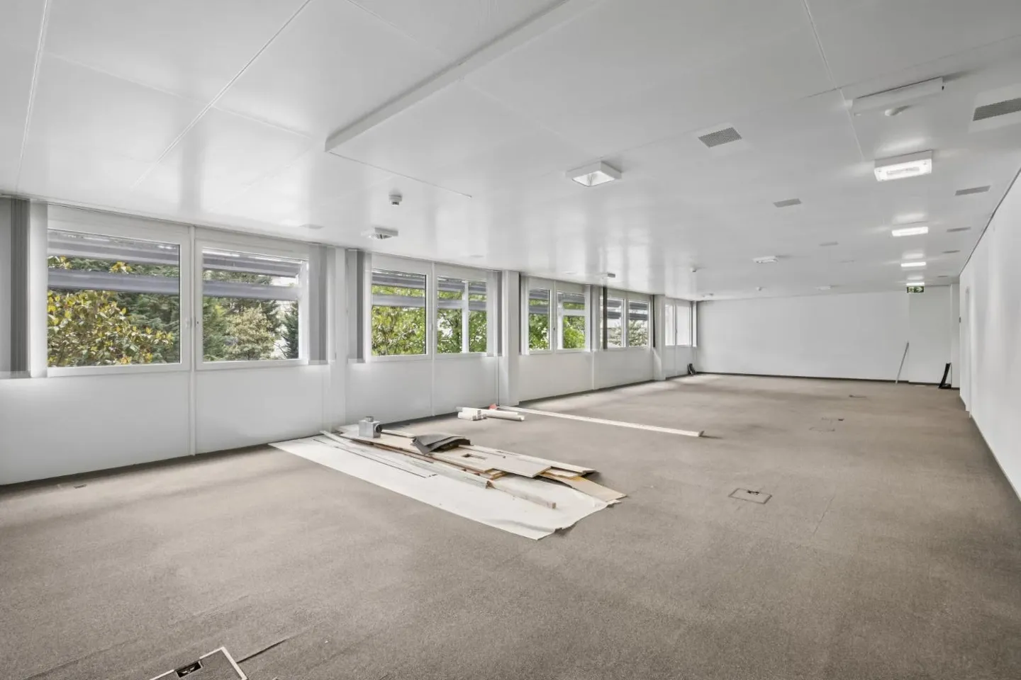Office Spaces in Charmilles - Photo 4 of 13