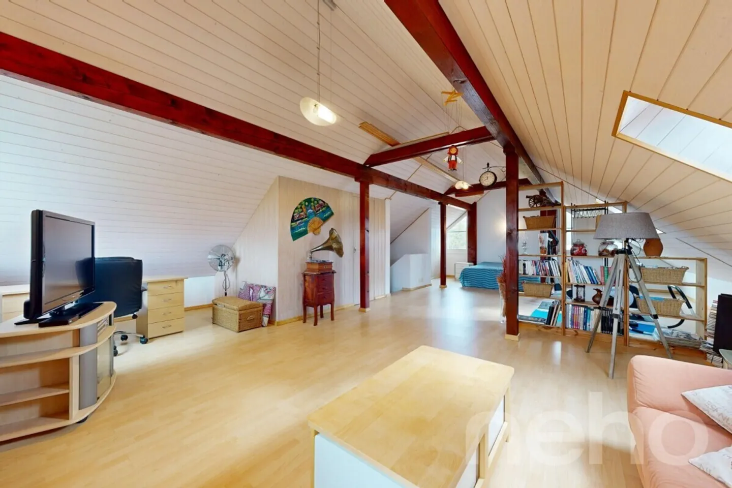 Maison individuelle avec jardin ensoleillé et véranda - Photo 4 sur 12