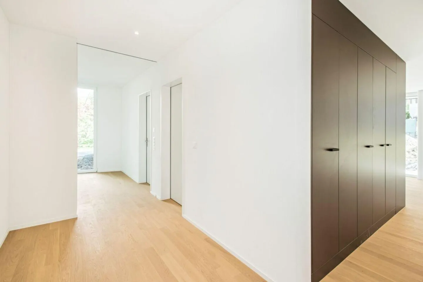 Modern 2.5-room garden apartment with terrace - Photo 4 of 8