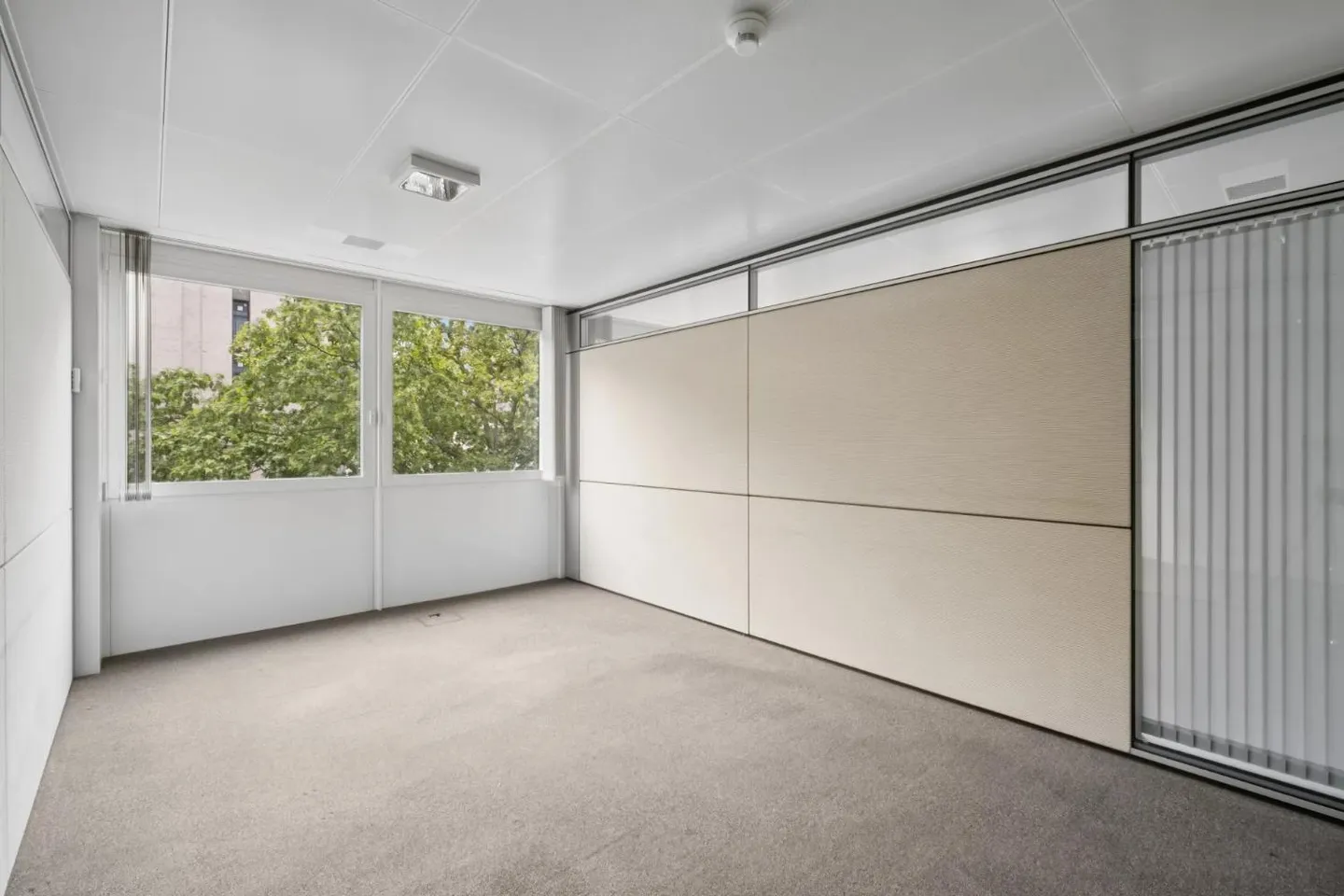 Office Spaces in Charmilles - Photo 10 of 13