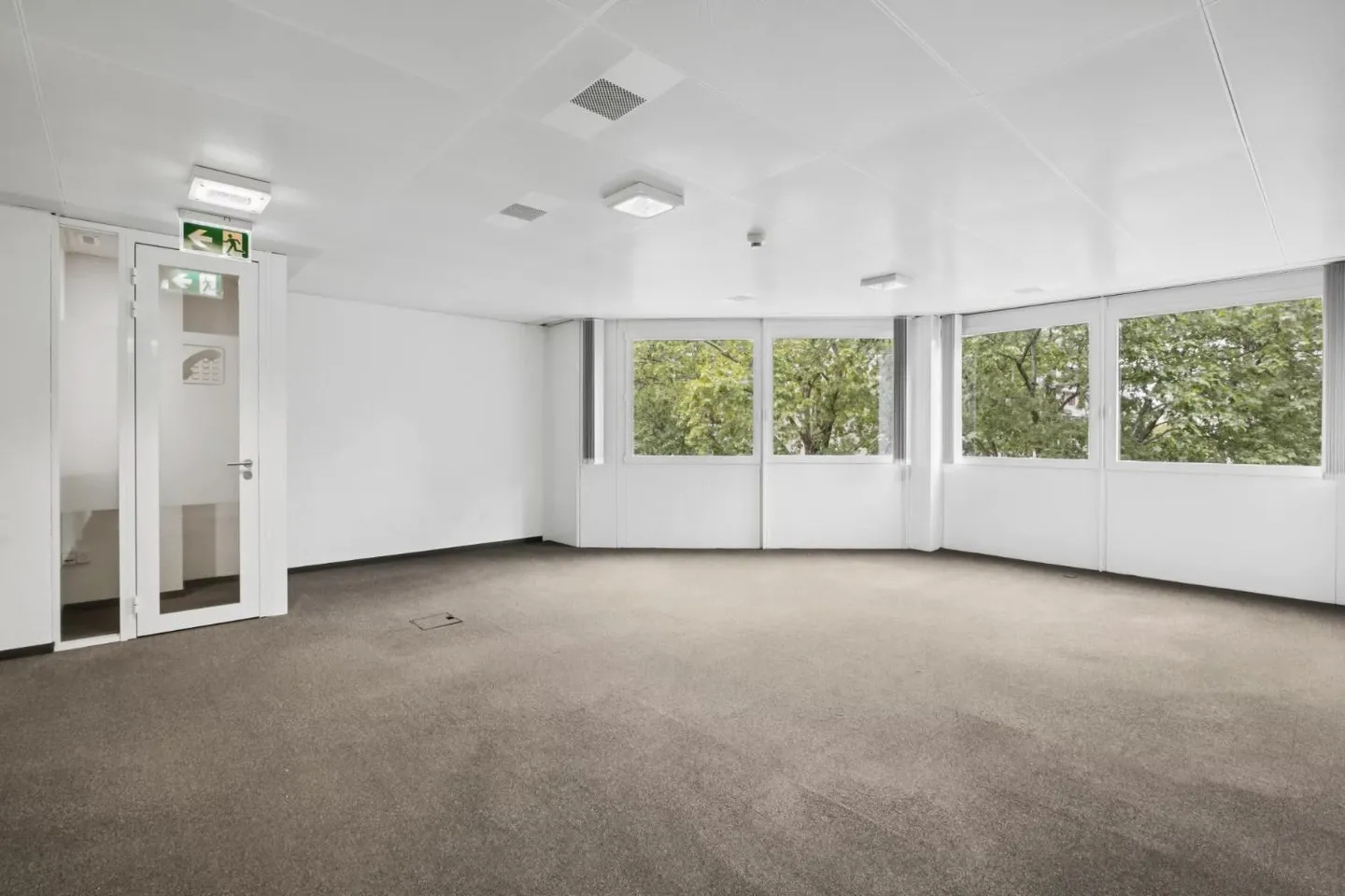 Office Spaces in Charmilles - Photo 12 of 13