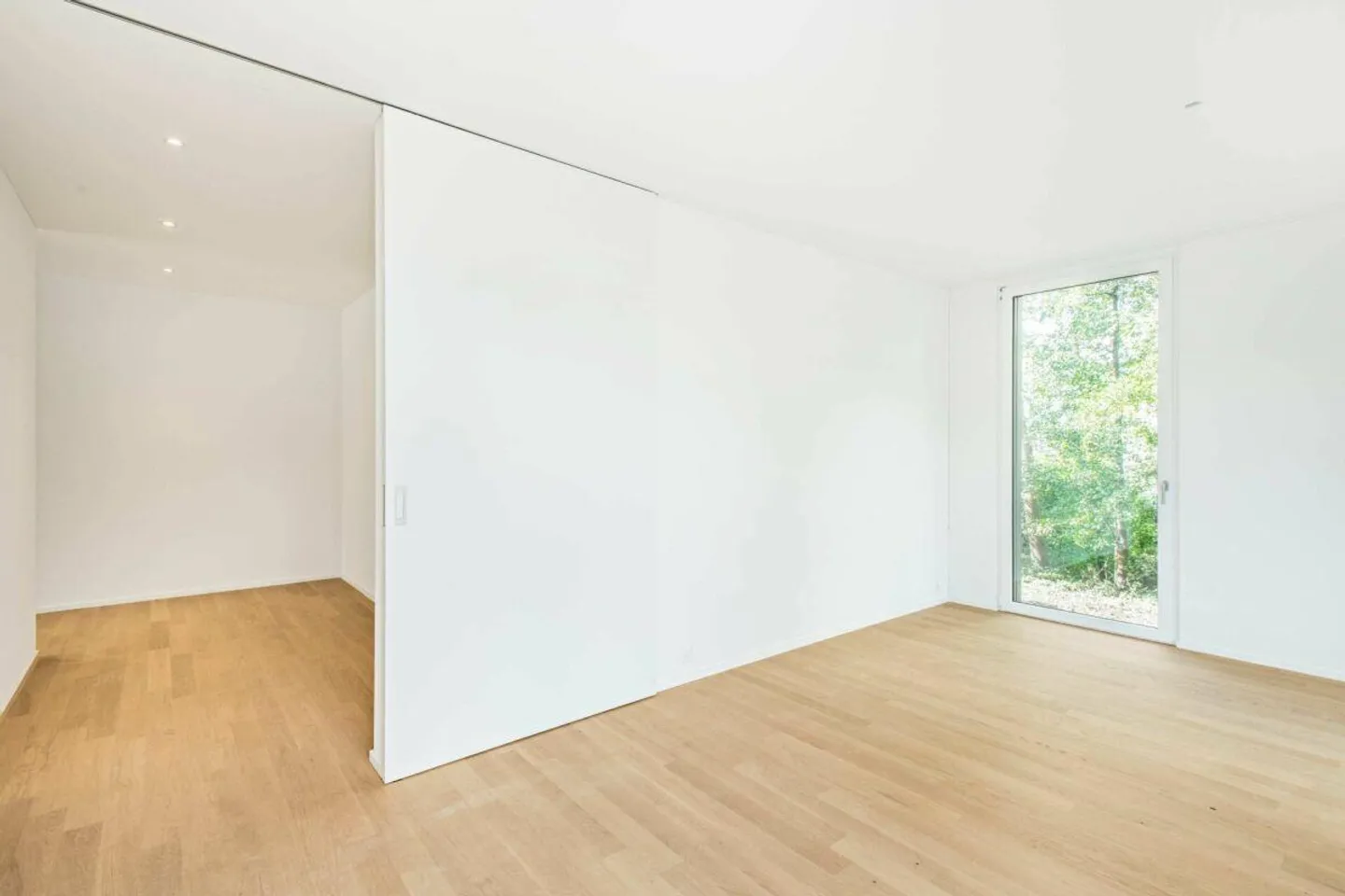 Modern 2.5-room garden apartment with terrace - Photo 5 of 8