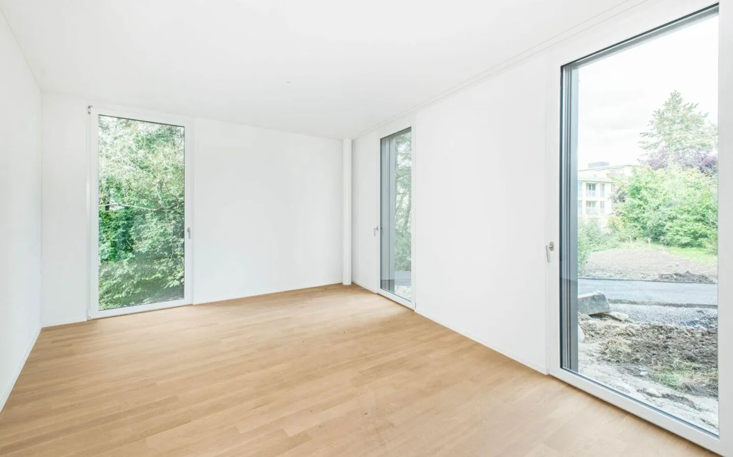 Modern 2.5-room garden apartment with terrace - Photo 6 of 8