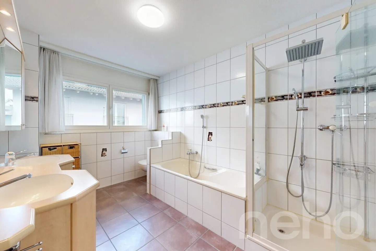 Maison individuelle avec jardin ensoleillé et véranda - Photo 8 sur 12