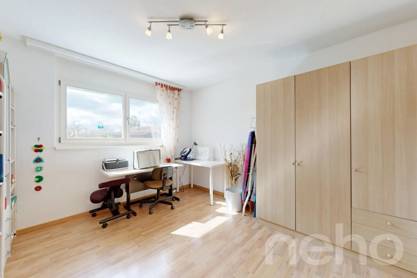 Maison individuelle avec jardin ensoleillé et véranda - Photo 9 sur 12