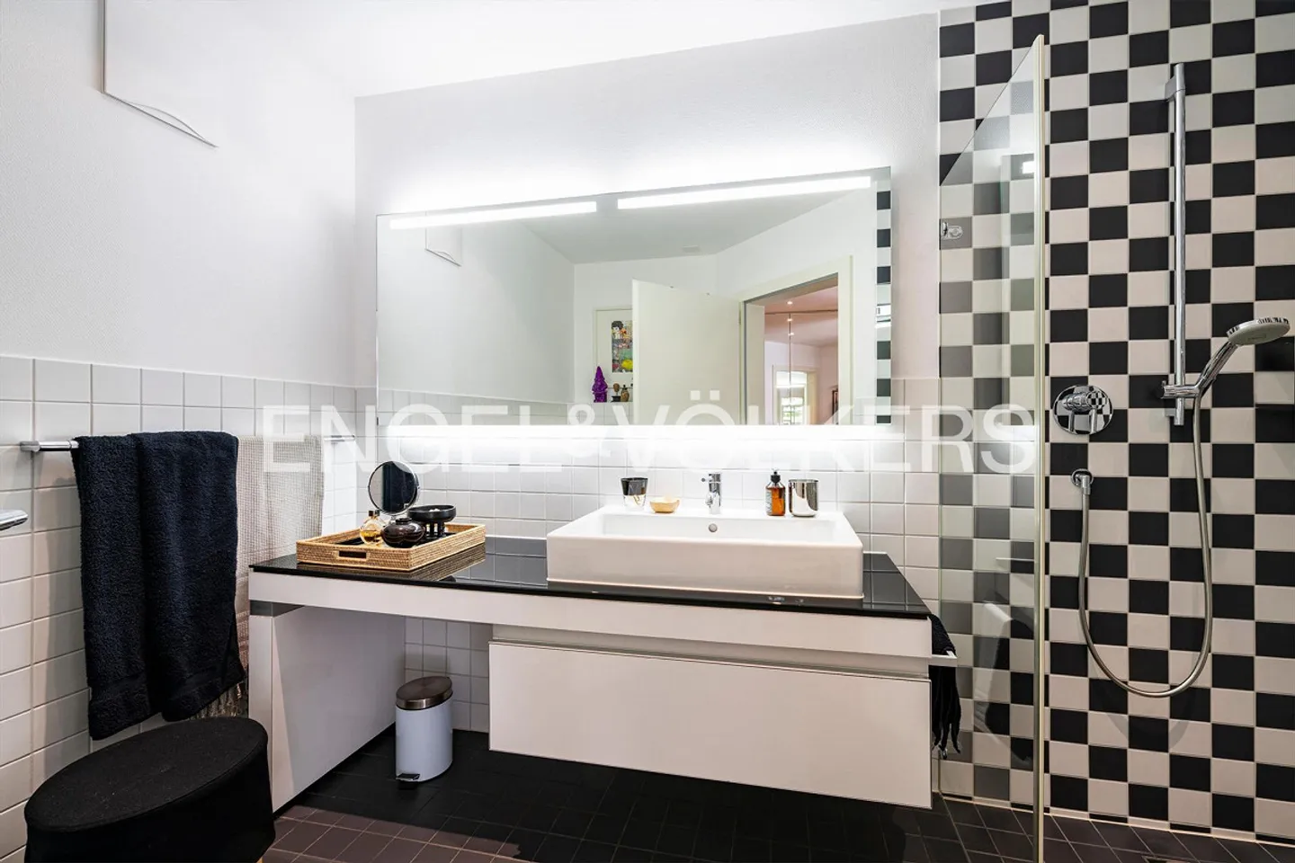 Stilvolles Apartment Nähe See - Foto 7 von 8