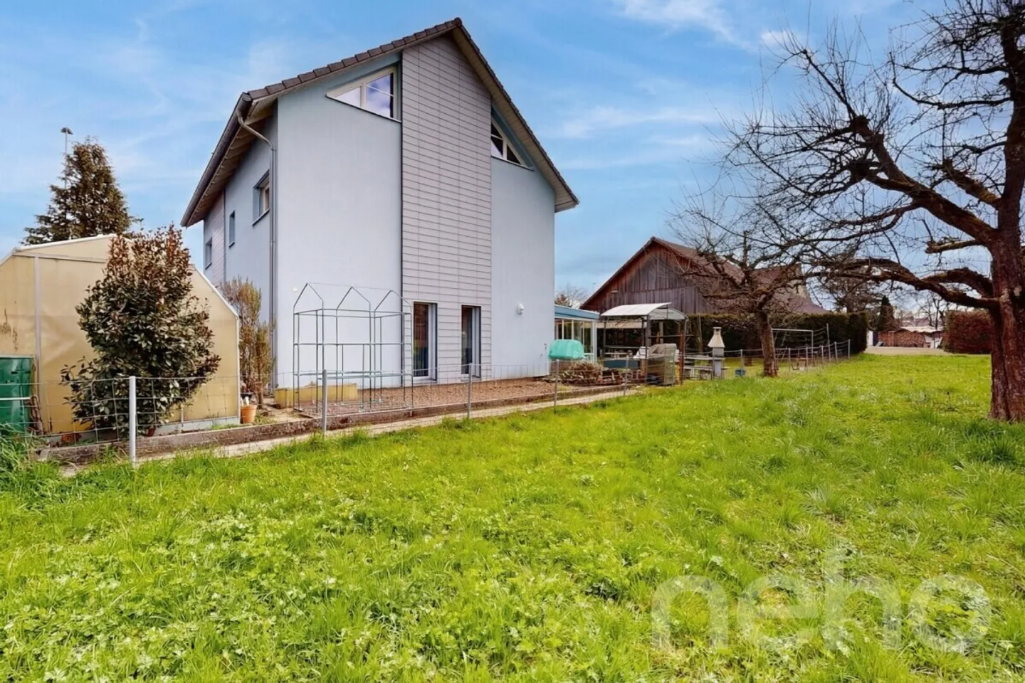 Maison individuelle avec jardin ensoleillé et véranda - Photo 12 sur 12