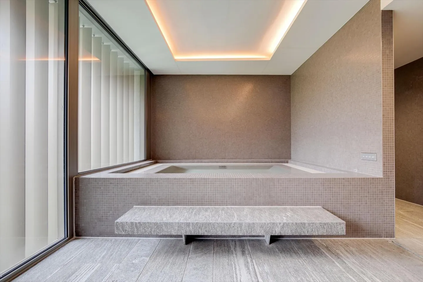 Beautiful apartment with 3 bedrooms in an upscale building - Photo 13 of 13