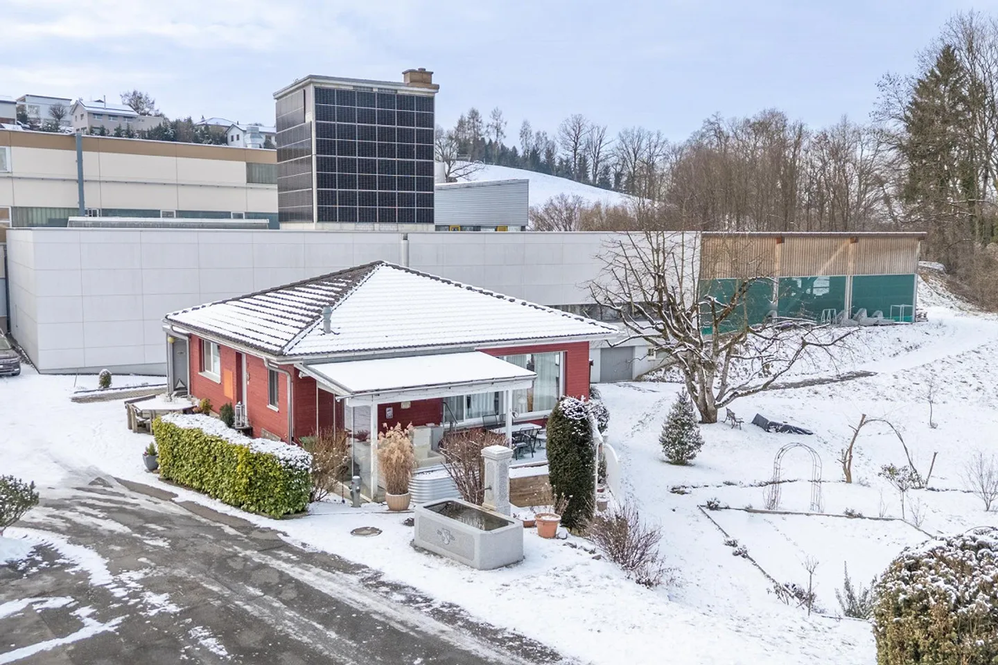 Bungalow confortevole con area di seduta coperta - Foto 2 di 18