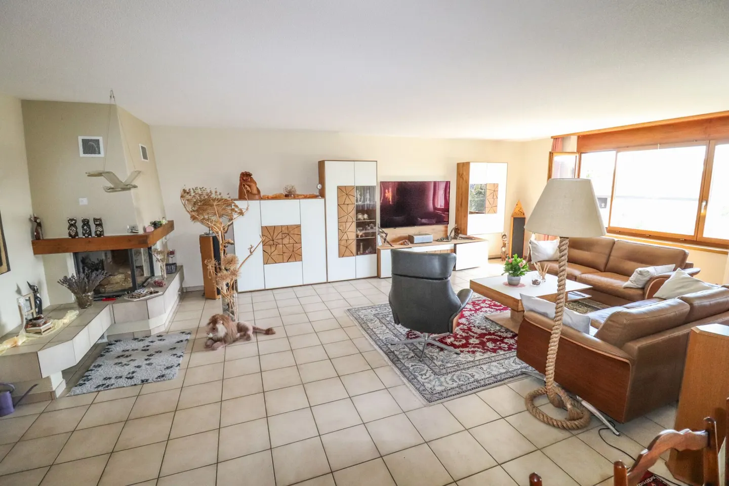 Maison individuelle de 7,5 pièces avec grande piscine sur un terrain de 1'104 m2 - Photo 5 sur 16