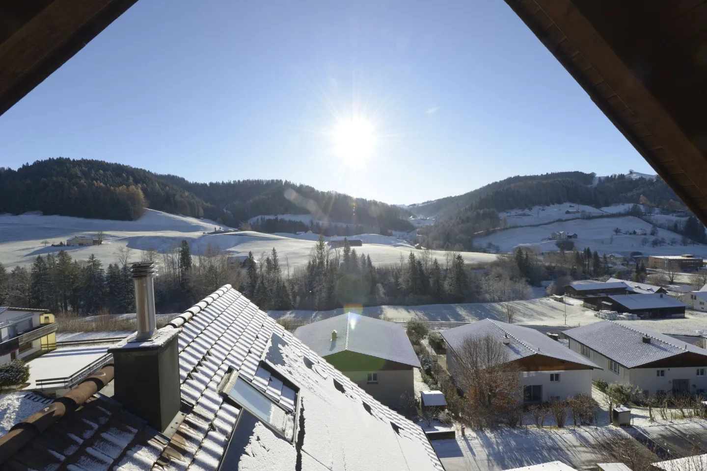 Opportunité - Grande maison unifamiliale avec beaucoup d'espace dans un emplacement ensoleillé - Photo 5 sur 18