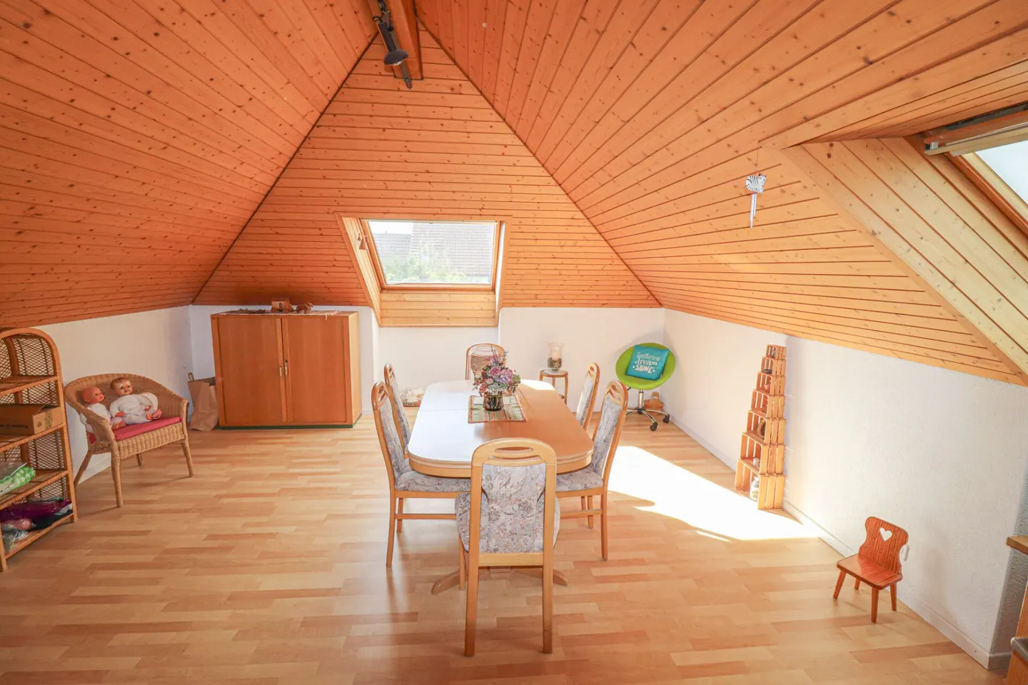 Maison individuelle de 7,5 pièces avec grande piscine sur un terrain de 1'104 m2 - Photo 10 sur 16