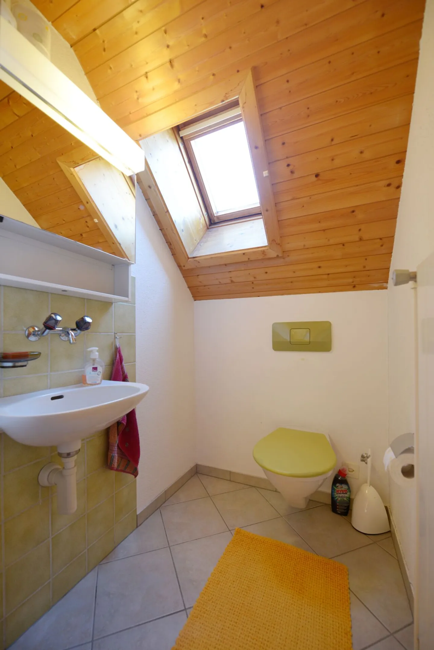 Opportunité - Grande maison unifamiliale avec beaucoup d'espace dans un emplacement ensoleillé - Photo 10 sur 18