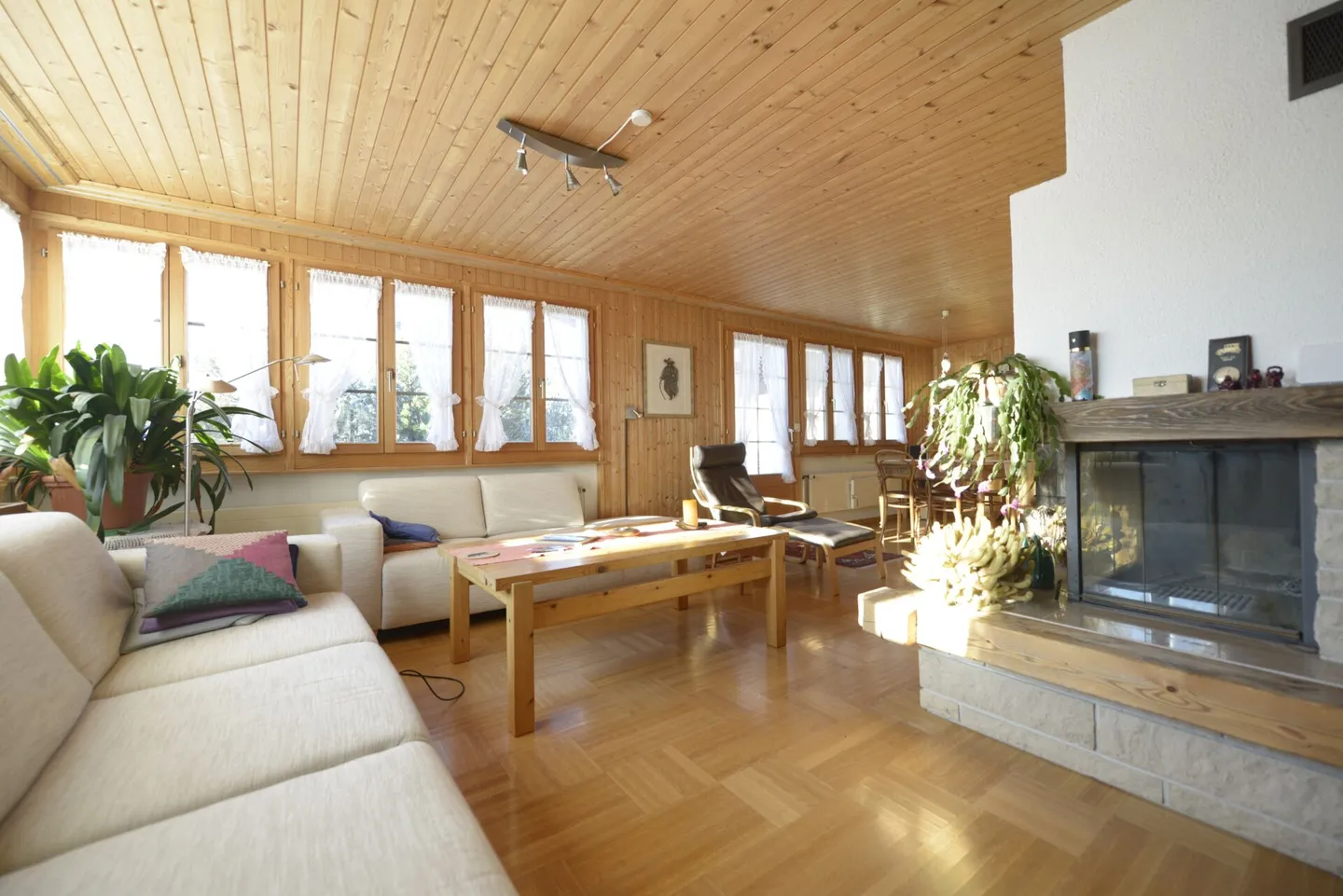 Opportunité - Grande maison unifamiliale avec beaucoup d'espace dans un emplacement ensoleillé - Photo 13 sur 18