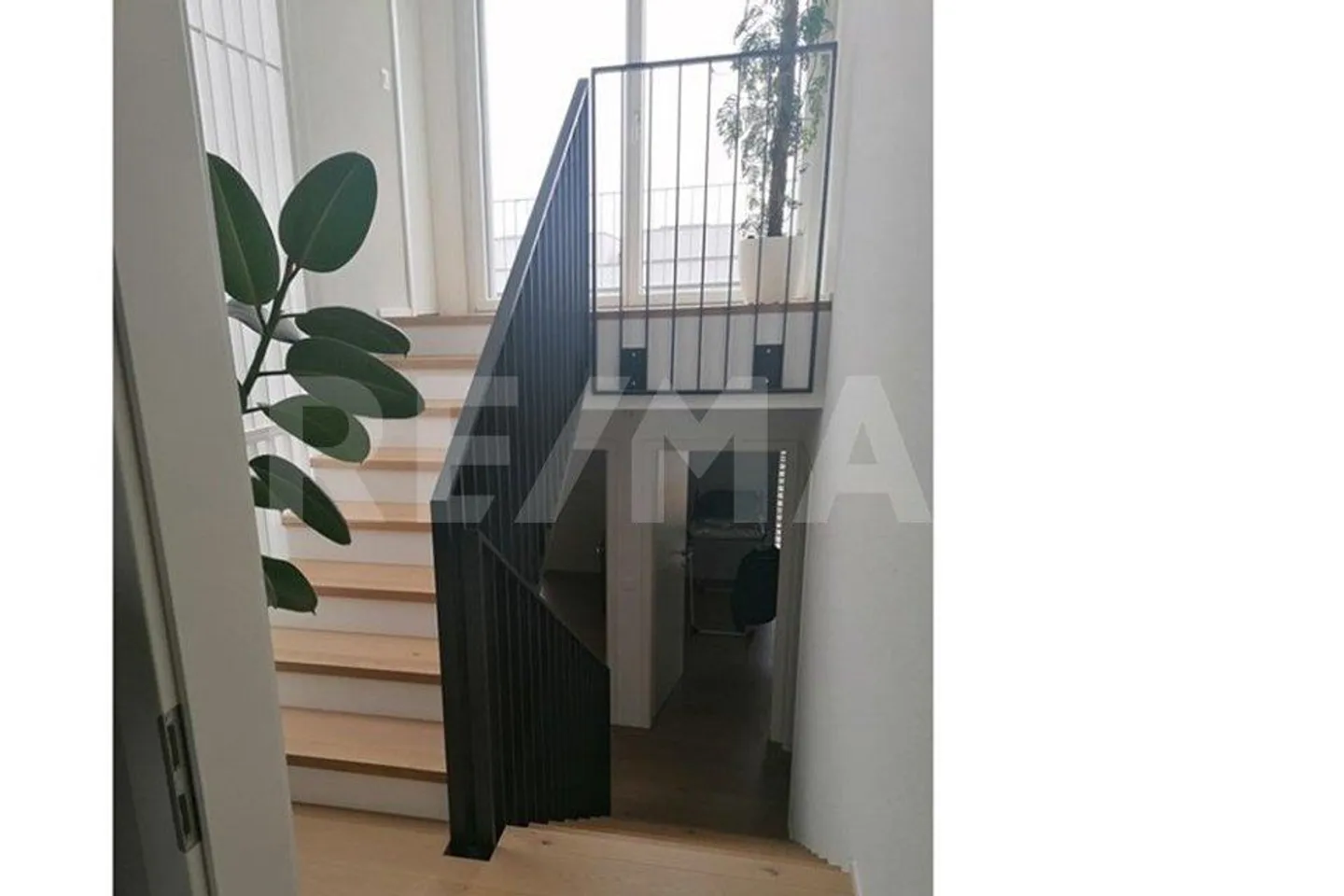 Incantevole casa angolare a Sugiez: la tua casa dei sogni! - Foto 2 di 4