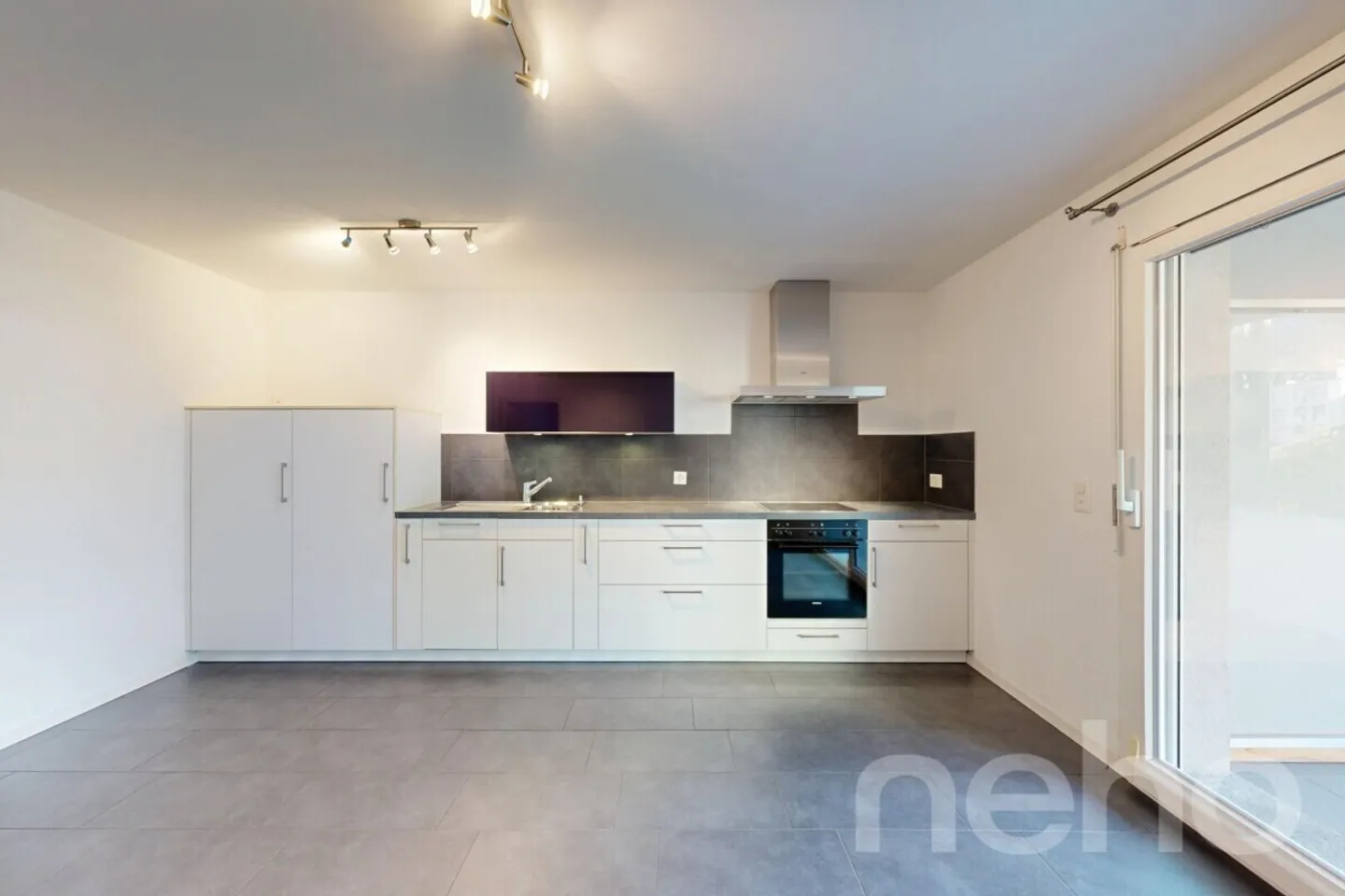Exklusiv: Helle Wohnung mit großem Balkon-Terrasse - Foto 11 von 12