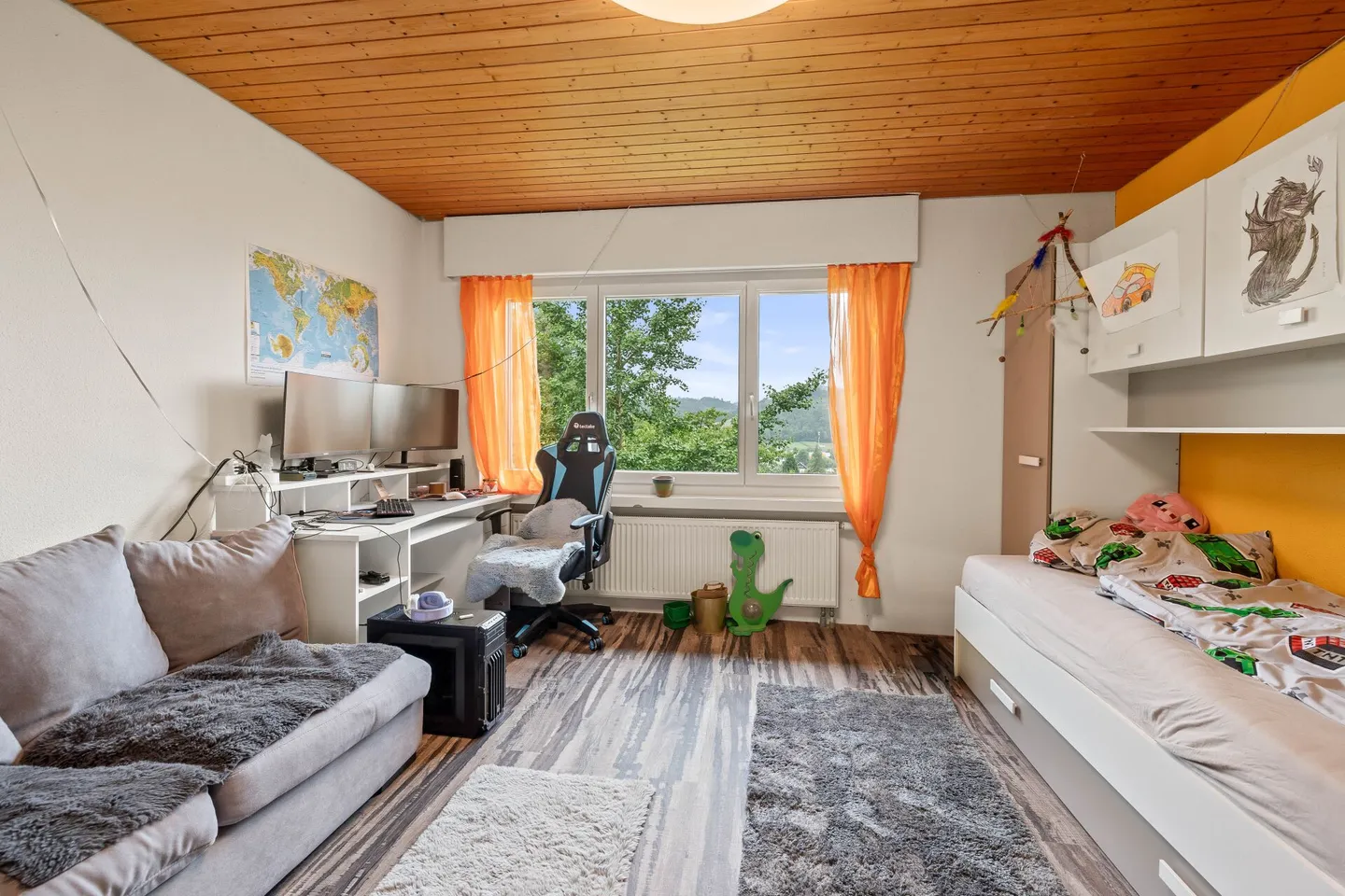 Una casa residenziale di 6,5 stanze situata in una posizione elevata con vista ampia, soleggiata e tranquilla, con appartamento di 2 stanze - Foto 11 di 28