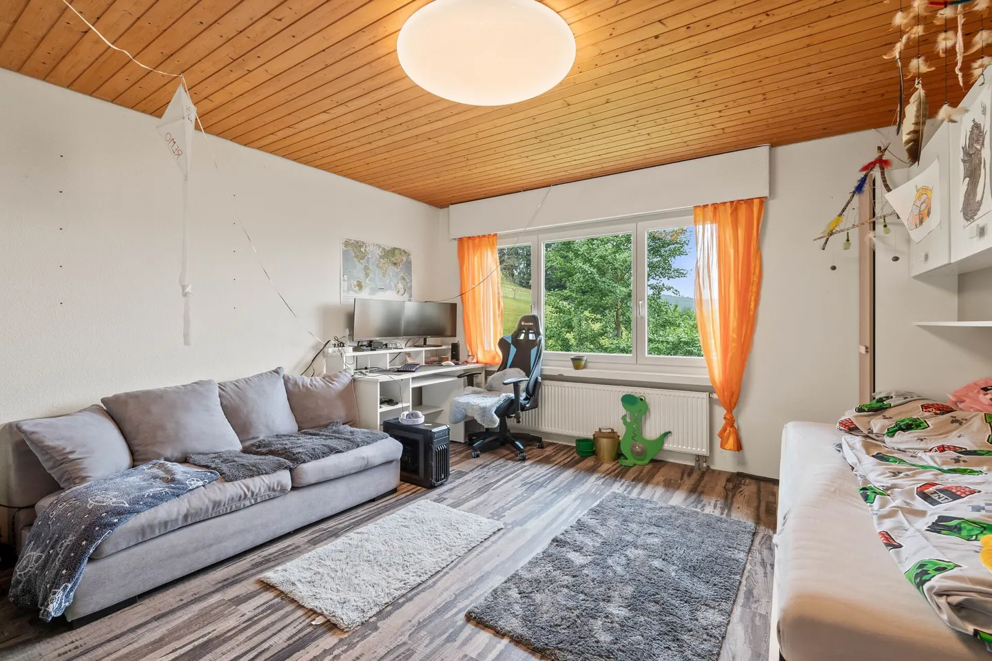 Una casa residenziale di 6,5 stanze situata in una posizione elevata con vista ampia, soleggiata e tranquilla, con appartamento di 2 stanze - Foto 12 di 28