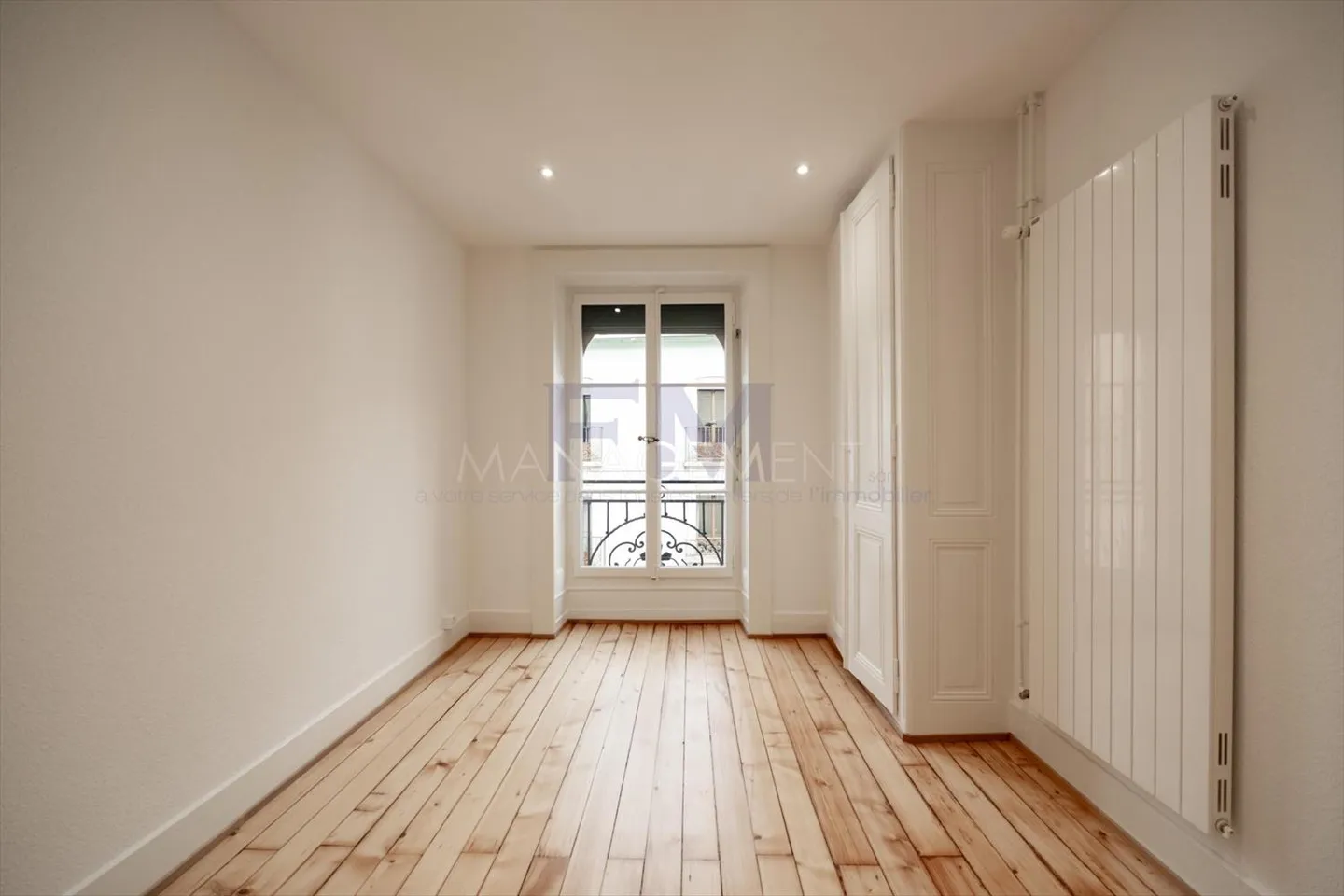 Connexion, Rue Jonction, 2 Chambres au 4ème Étage, env. 30m2 - Photo 2 sur 5