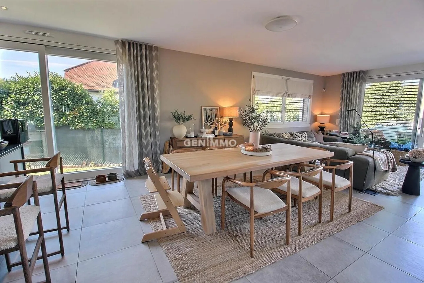 Villa moderne avec vue sur le lac - Photo 4 sur 7