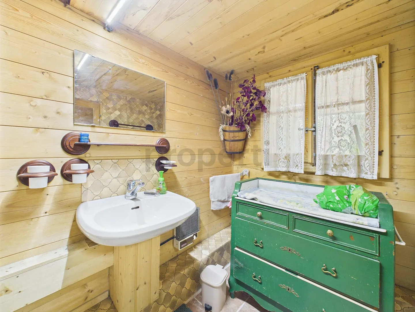 Fascinating chalet with charm and history in Les Diablerets, VD - Photo 10 of 14
