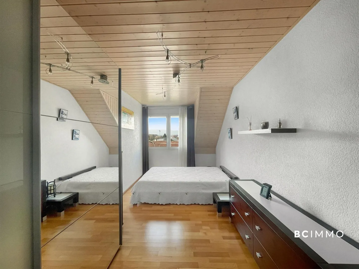 Townhouse at the Gates of Lausanne - Photo 8 of 12