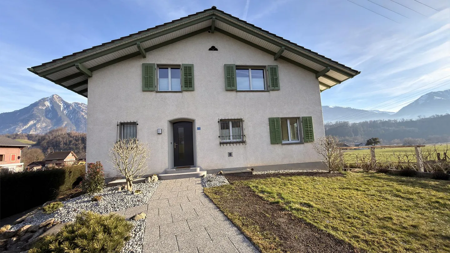 Feel-good house in a quiet location with garden - Photo 2 of 20