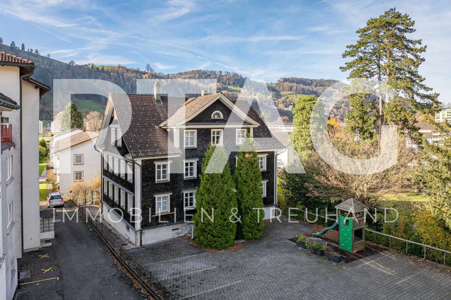 RISERVATO | Edificio residenziale e commerciale | Casa plurifamiliare - Foto 1 di 13