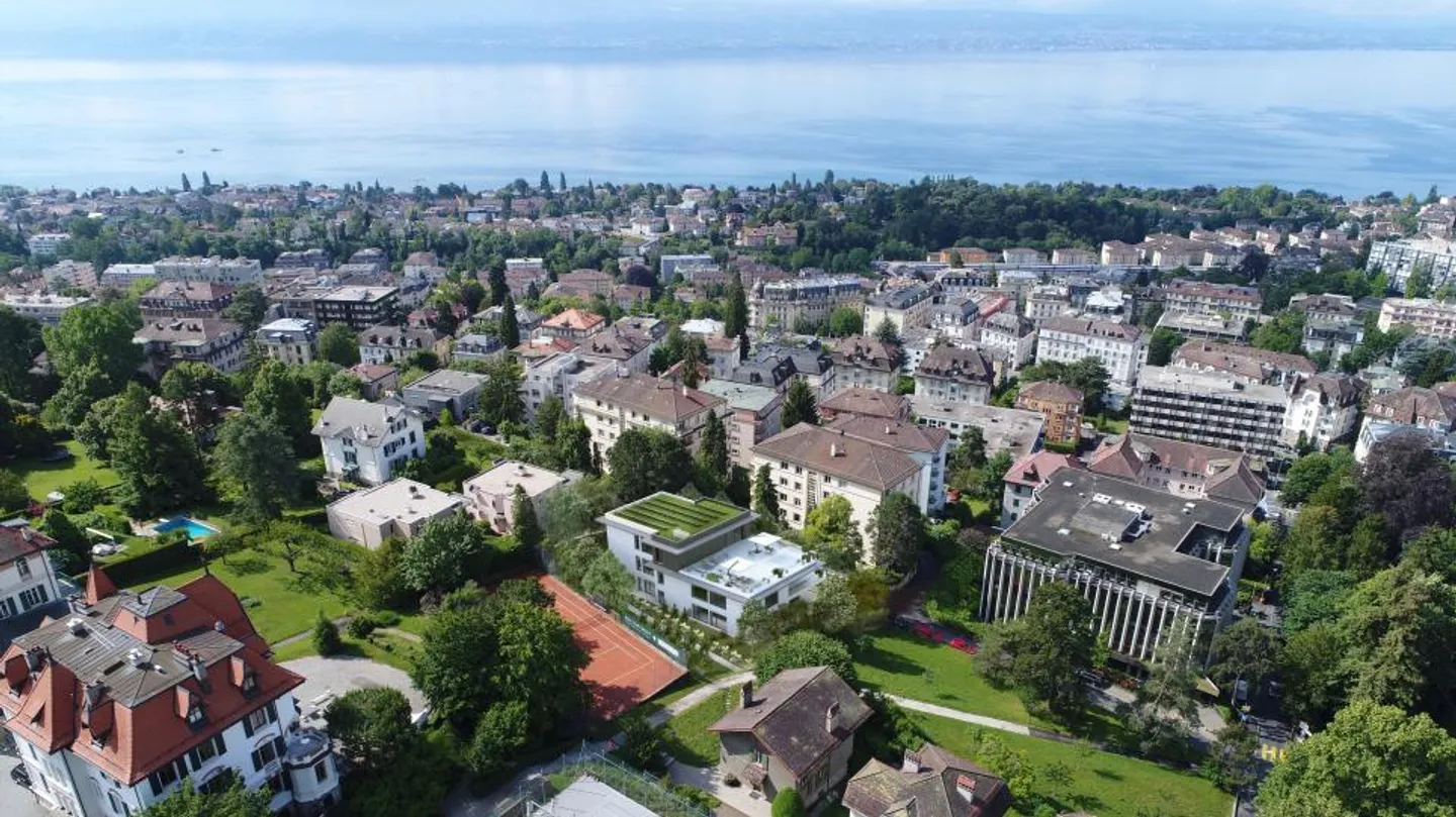 EXCLUSIVE! PRESTIGIOUS PROPERTY OF AN UNUSUAL KIND IN THE CITY CENTER! - Photo 2 of 3