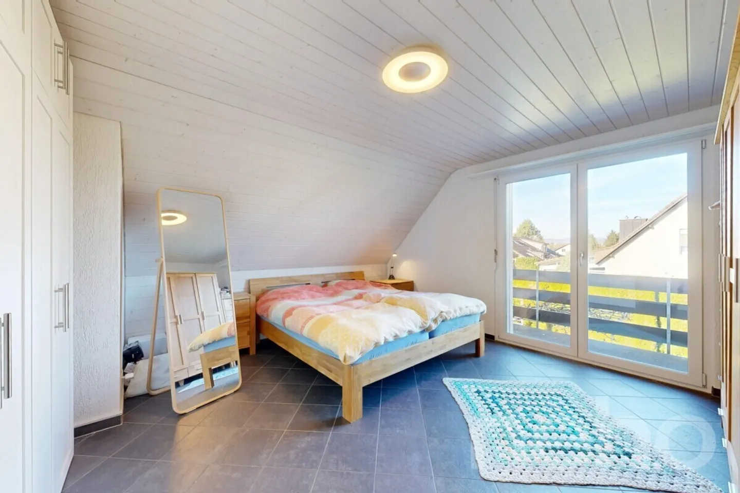 Maison familiale avec beaucoup d'espace, véranda et terrasse ensoleillée - Photo 8 sur 12