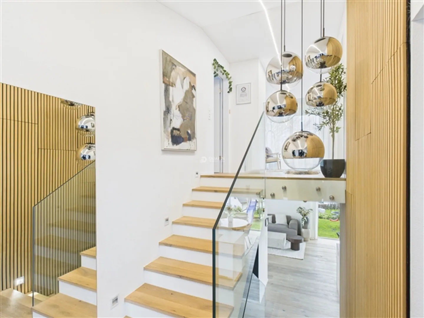 Maison individuelle rénovée de 5,5 pièces avec vue dégagée à Safenwil - Photo 1 sur 13