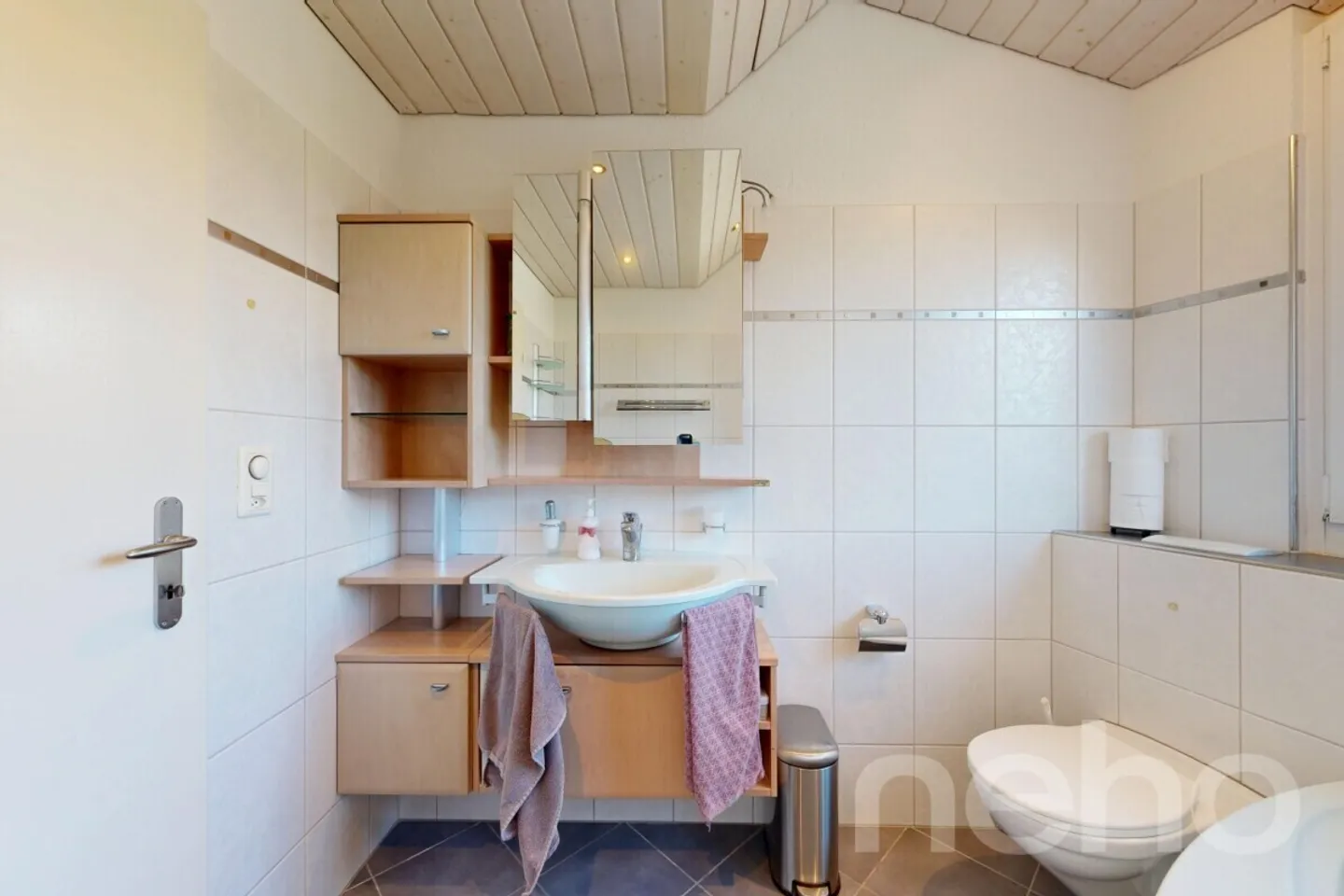 Maison familiale avec beaucoup d'espace, véranda et terrasse ensoleillée - Photo 10 sur 12