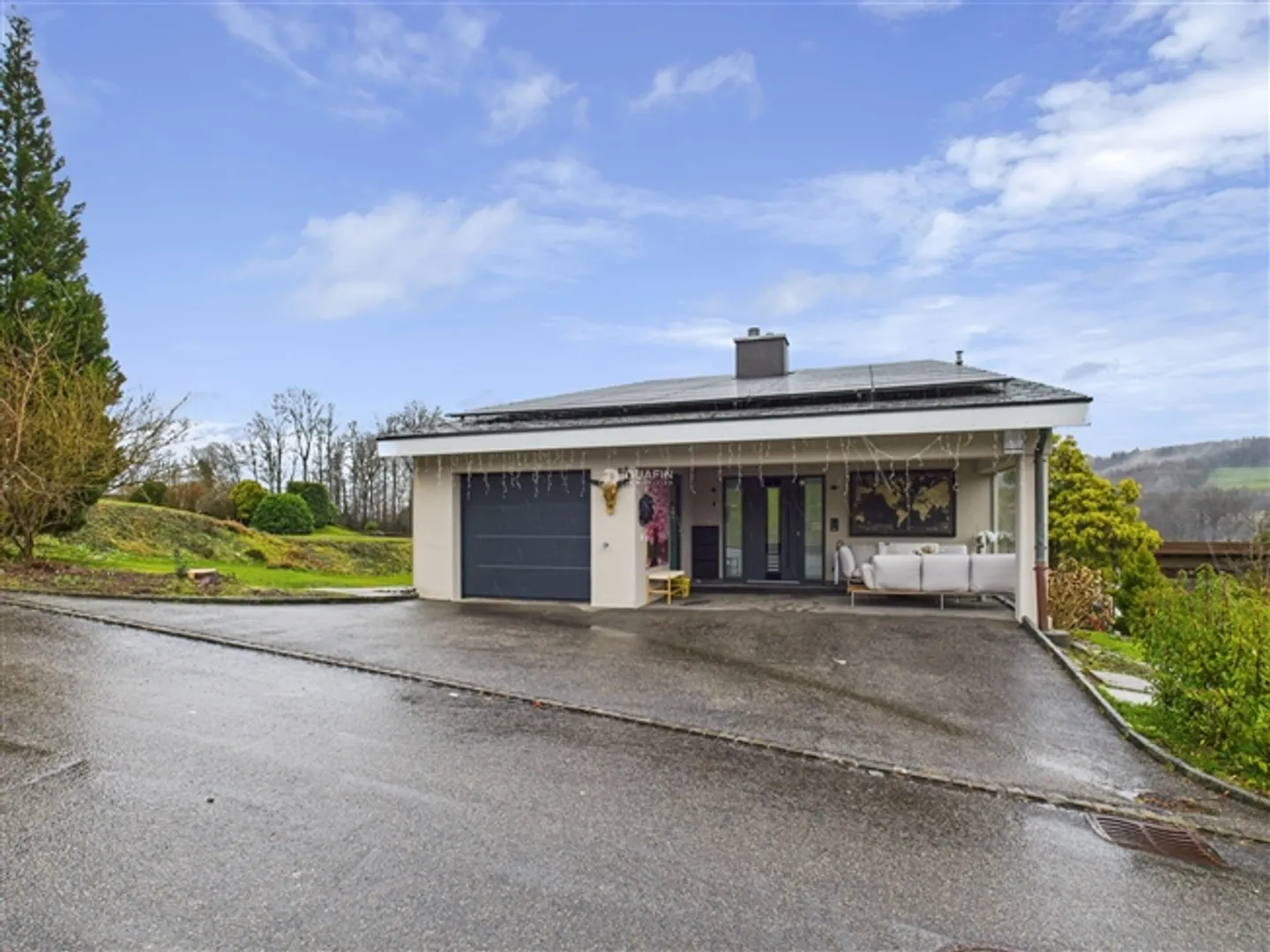 Maison individuelle rénovée de 5,5 pièces avec vue dégagée à Safenwil - Photo 3 sur 13