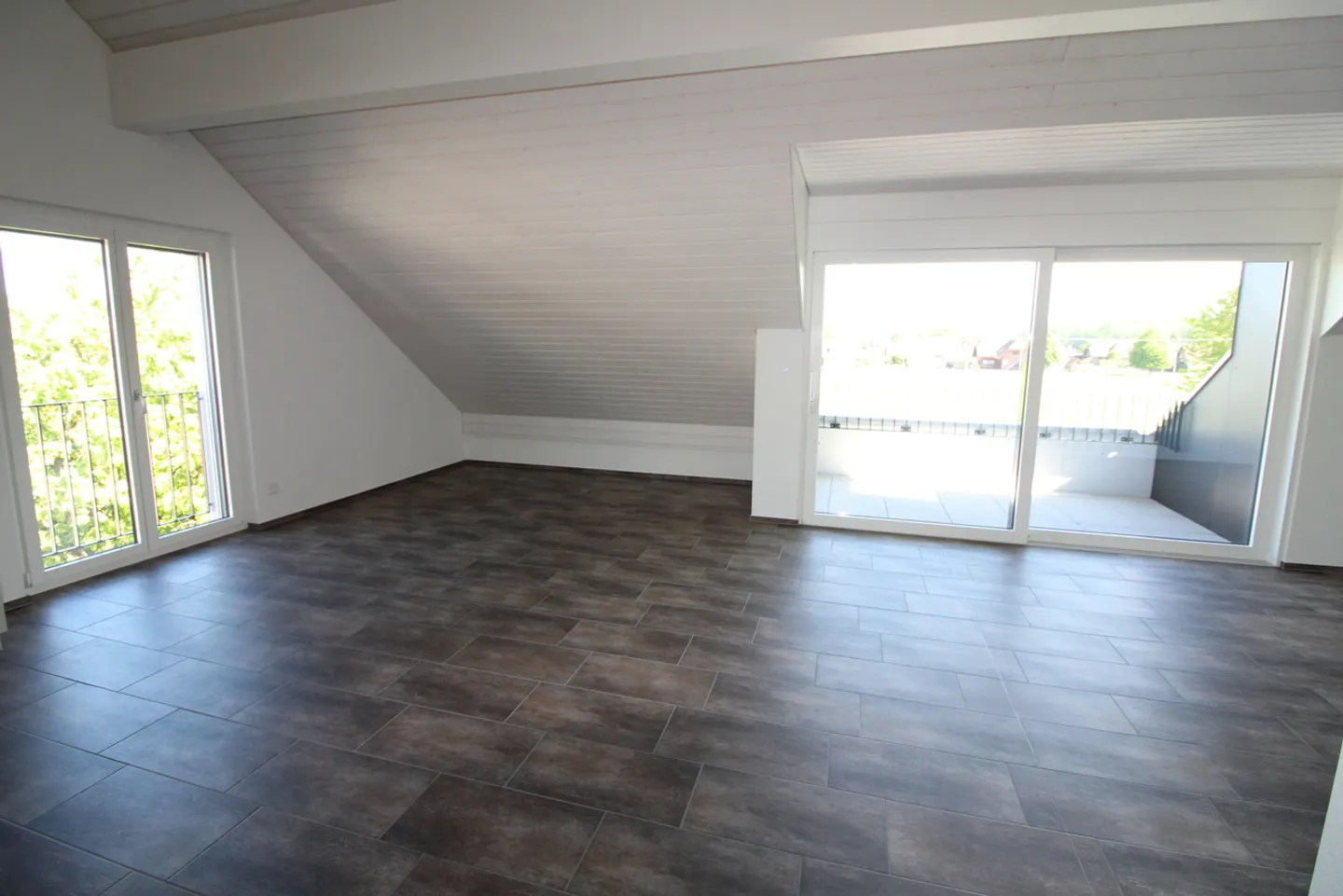 Vista libera, tanto spazio abitativo - Appartamento mansardato di 3,5 locali - Foto 6 di 14