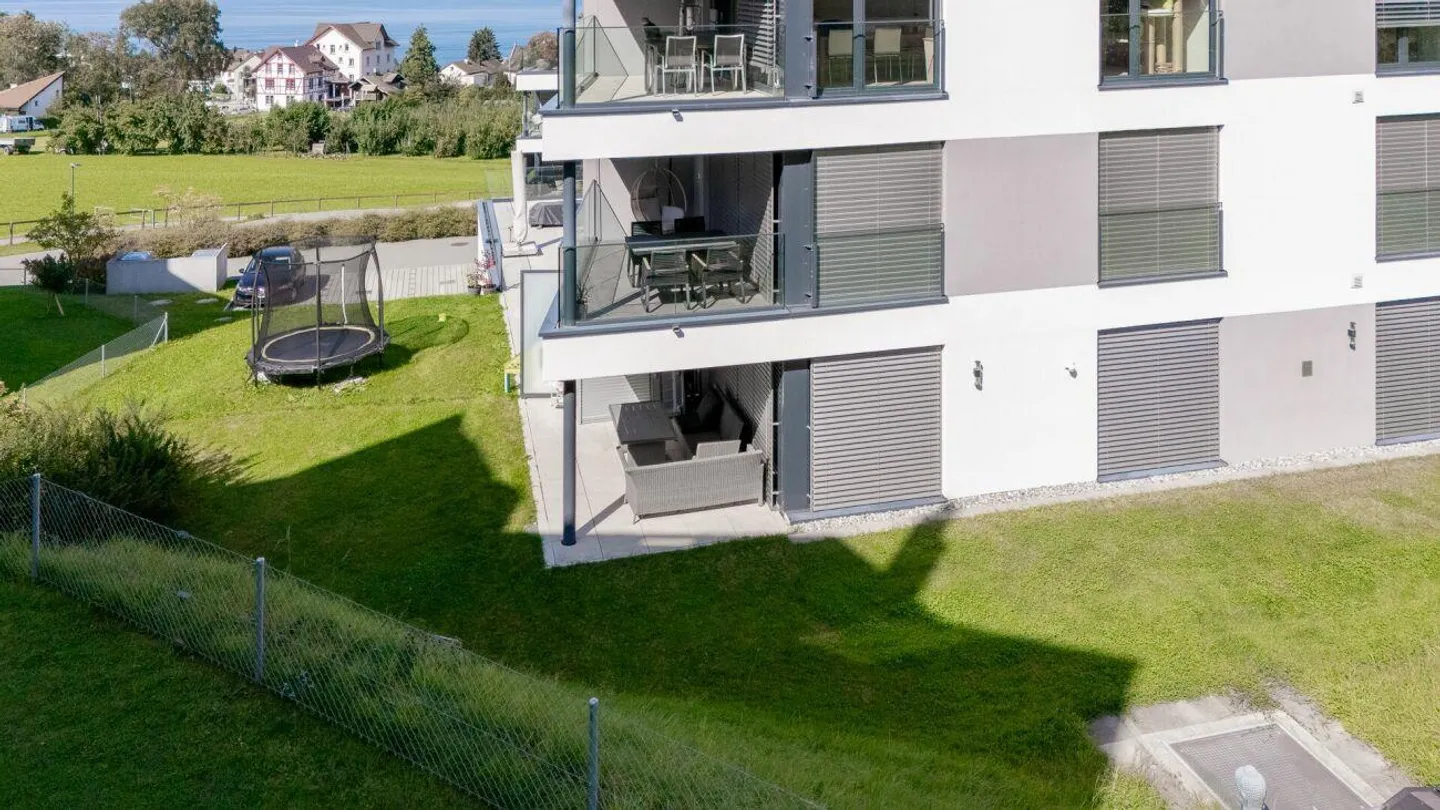Newly built garden apartment with exclusive special features - Photo 3 of 15