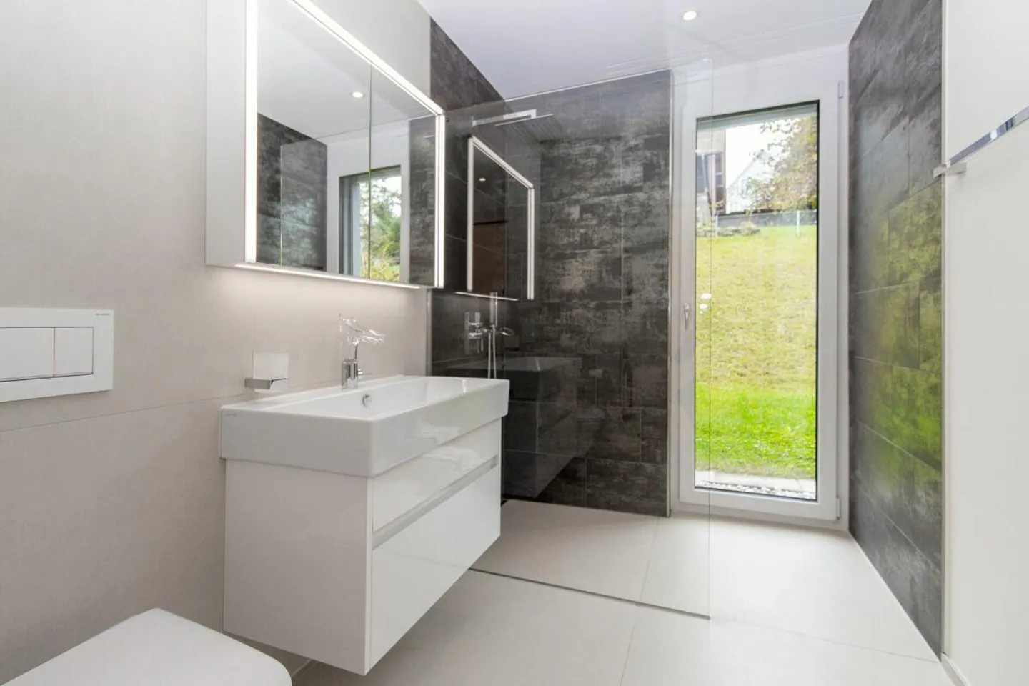 Newly built garden apartment with exclusive special features - Photo 12 of 15