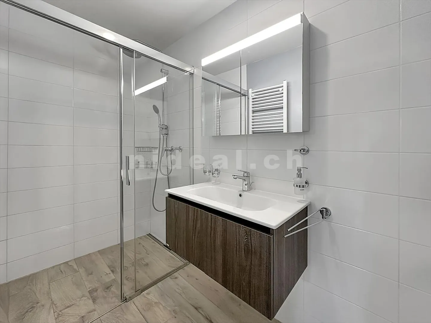 Appartamento 4.5 stanze con loggia, vicino a tutti i servizi nel centro di Blonay - Foto 5 di 13