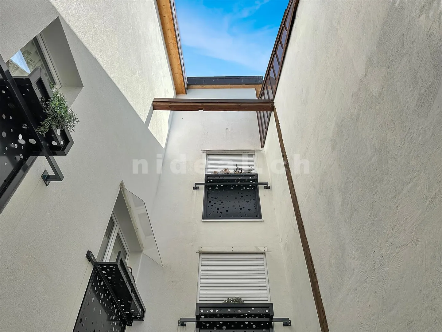 Appartamento 4.5 stanze con loggia, vicino a tutti i servizi nel centro di Blonay - Foto 9 di 13