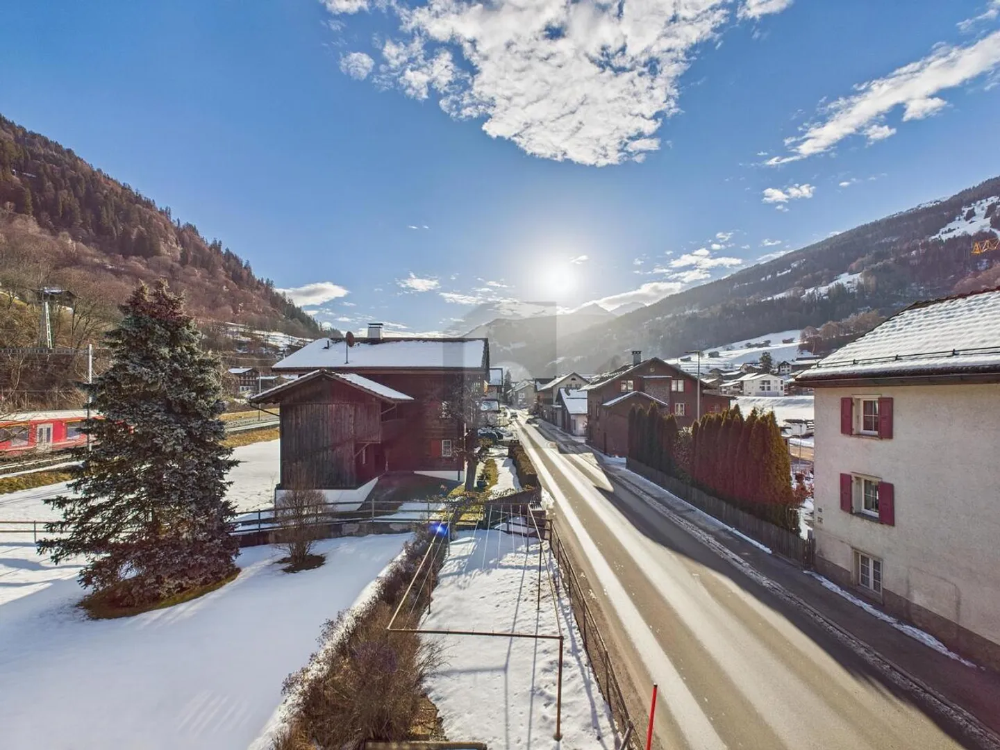 POTENTIEL DE DÉVELOPPEMENT DANS UN EMPLACEMENT CENTRAL - Photo 2 sur 5