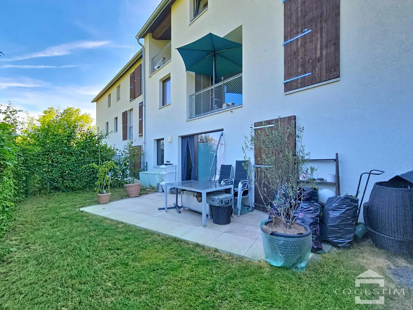 Bel Appartement avec Jardin - Photo 2 sur 13