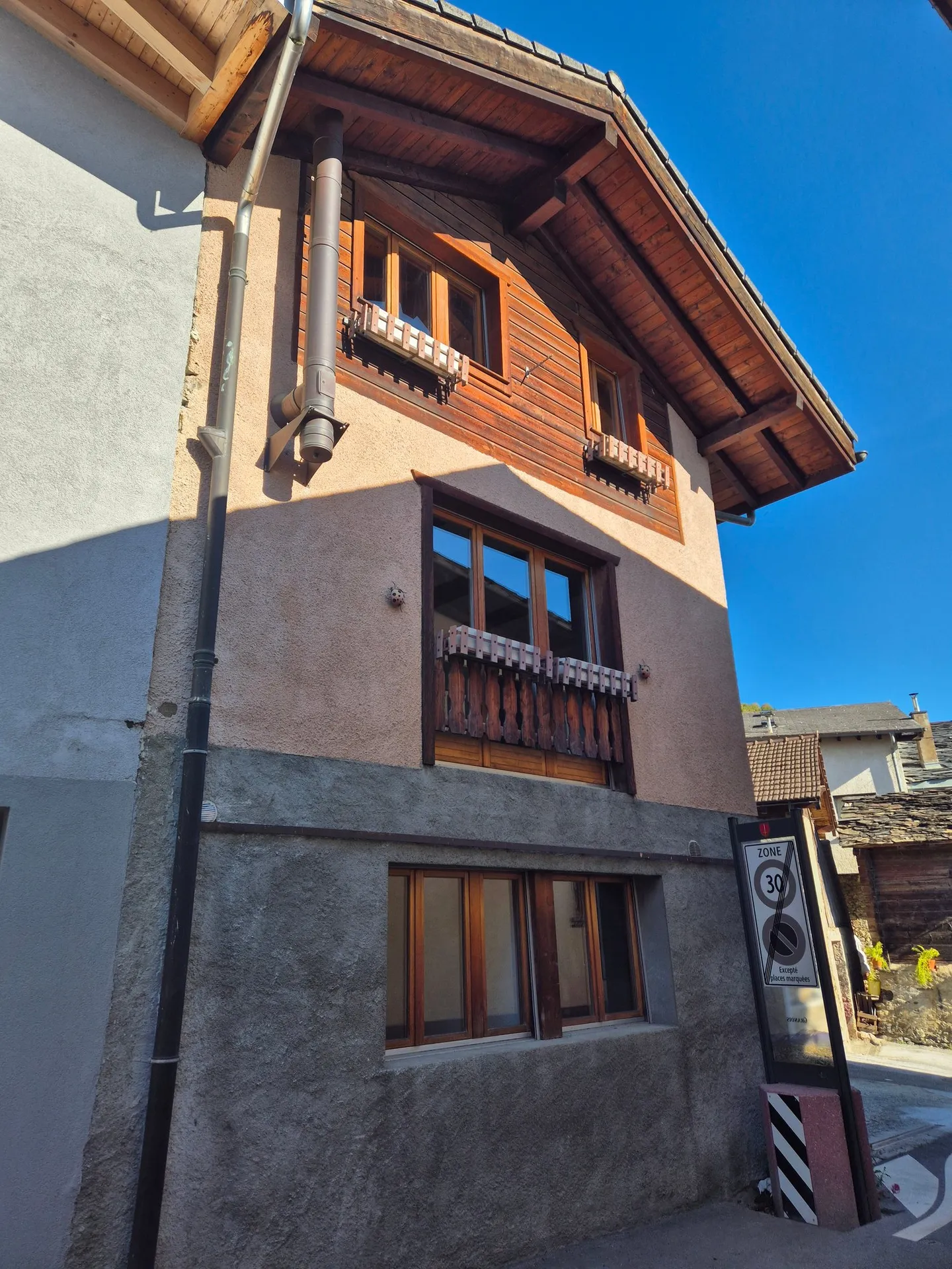 Charmantes Dorfhaus in Savièse - Foto 4 von 15