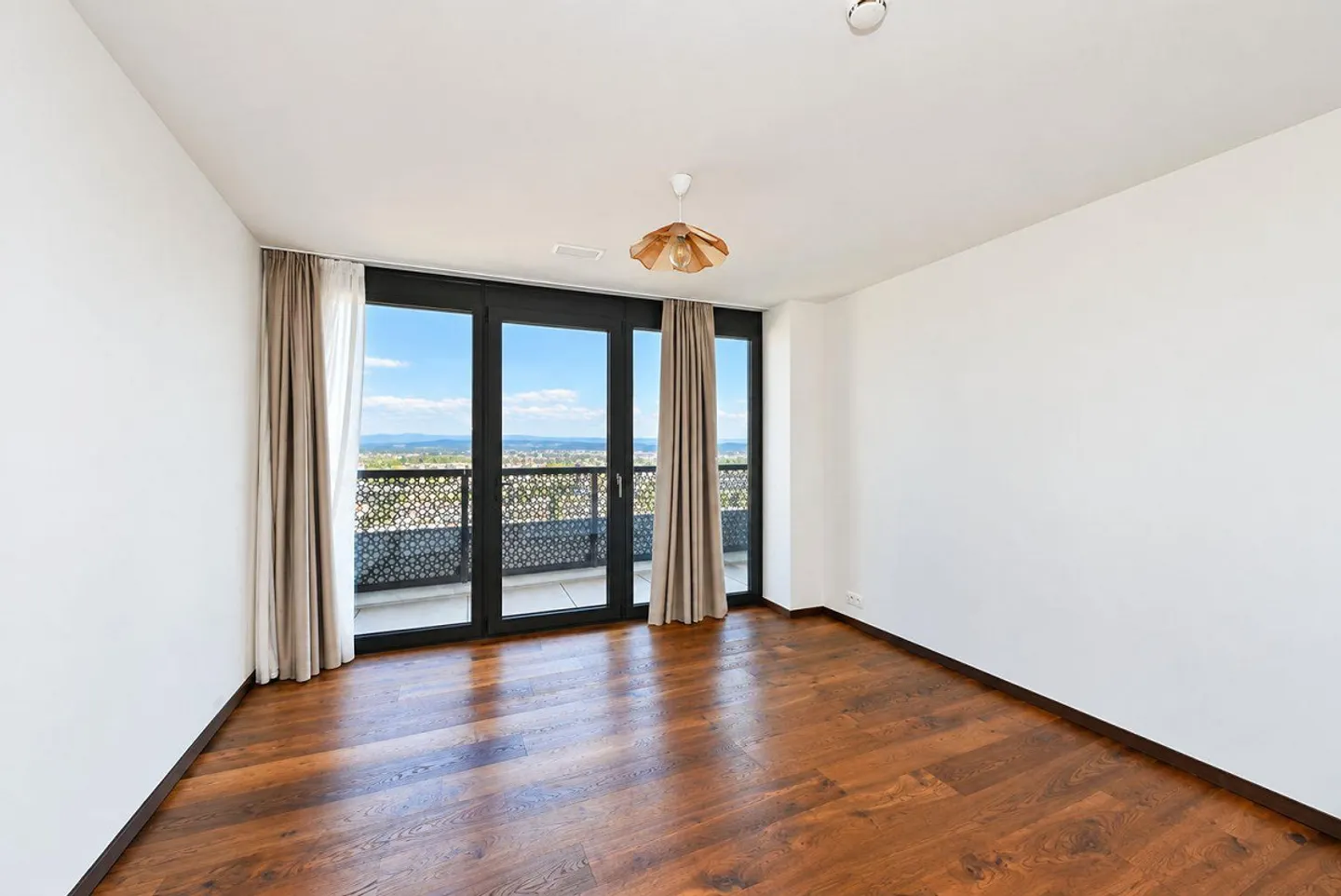 Appartement de Luxe avec Vue Époustouflante - Photo 13 sur 18