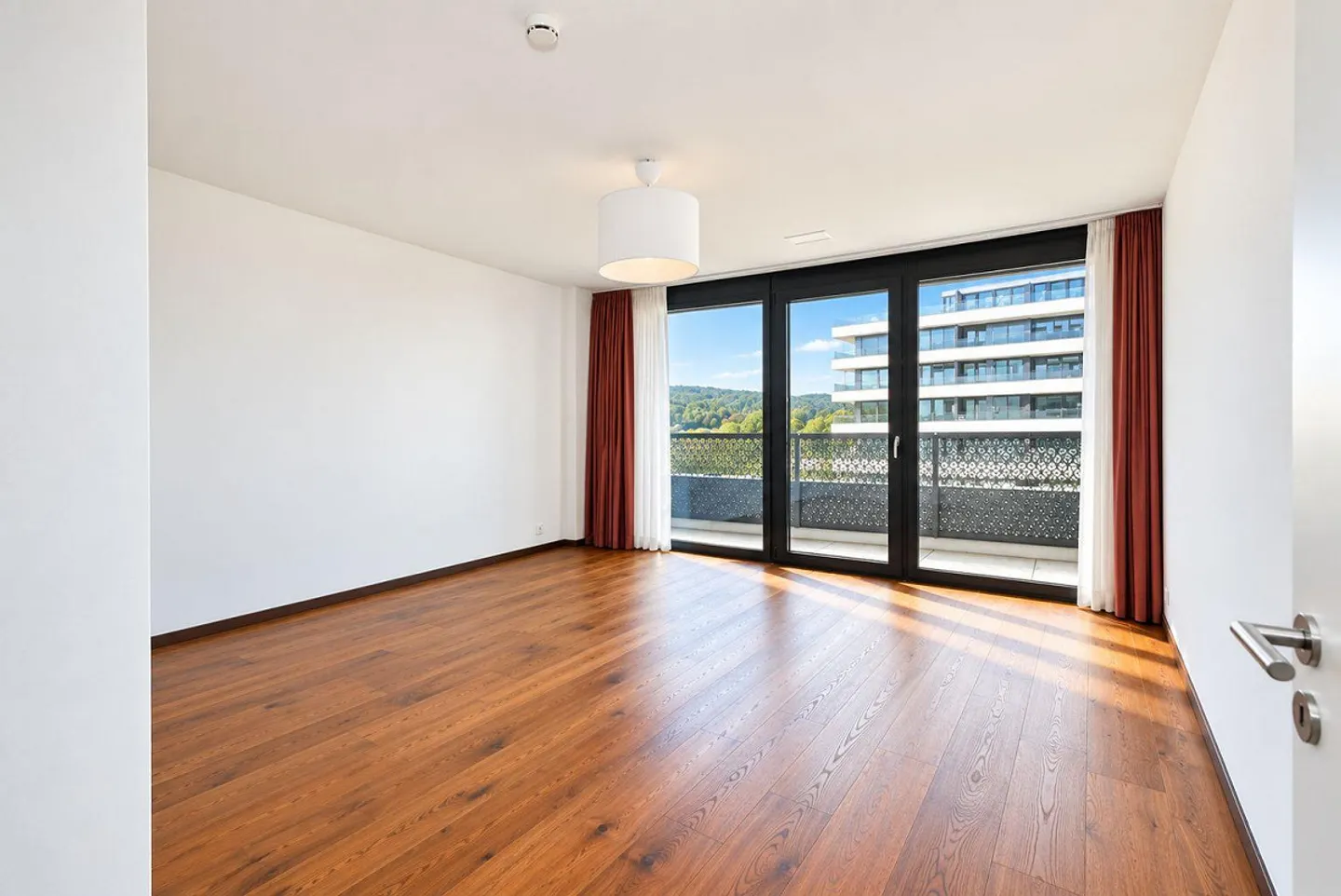 Appartement de Luxe avec Vue Époustouflante - Photo 14 sur 18