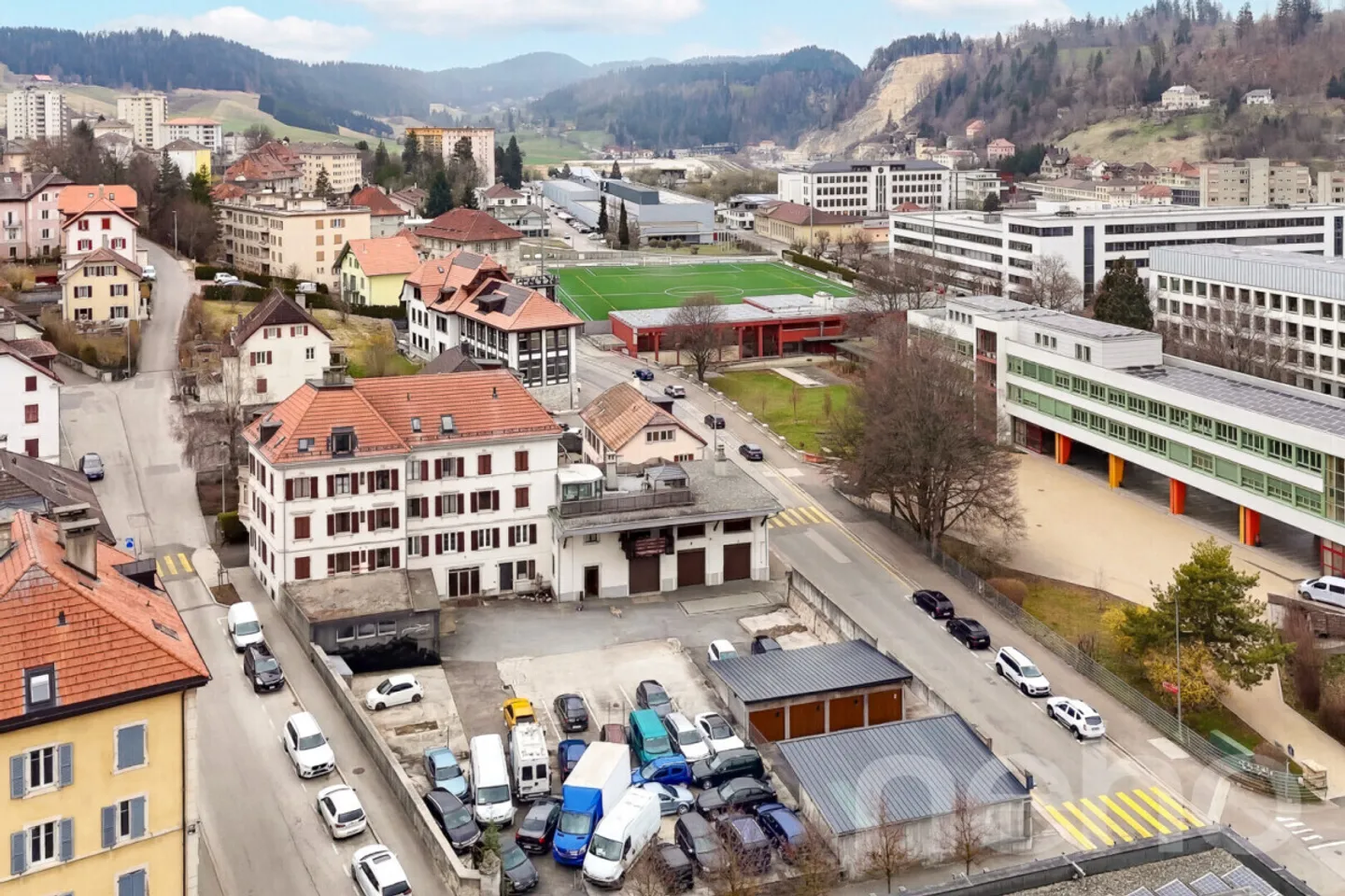 Immeuble de rendement élevé - Photo 2 sur 12